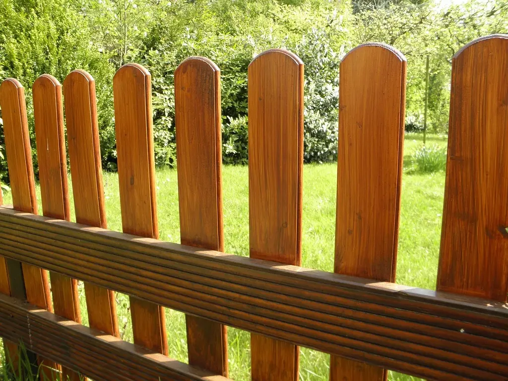 Closeboard fencing and gate installation